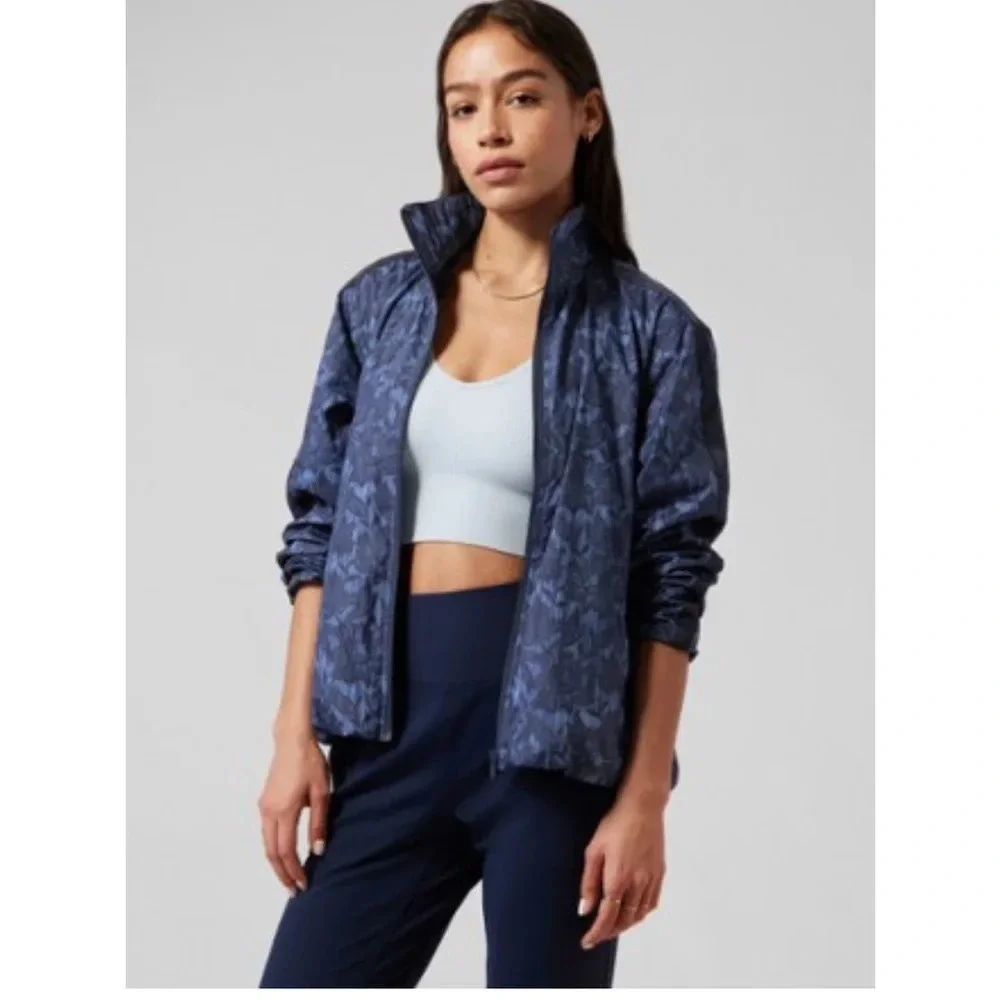 Athleta Women's Size Large Sightseer Lace Pattern Jacket NWT Blue 2-Way Stretch